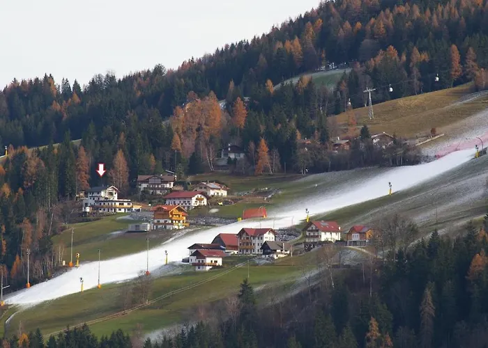 Haus Woehrer / Fischbacher アパート *